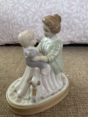Avon Porcelain Mother and Child Figurine in Pastel Green, Pink, Cream